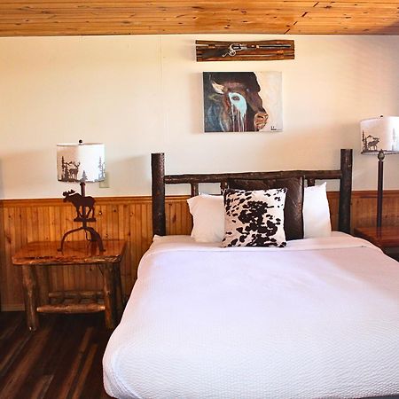 River Lodge Island Park Bagian luar foto
