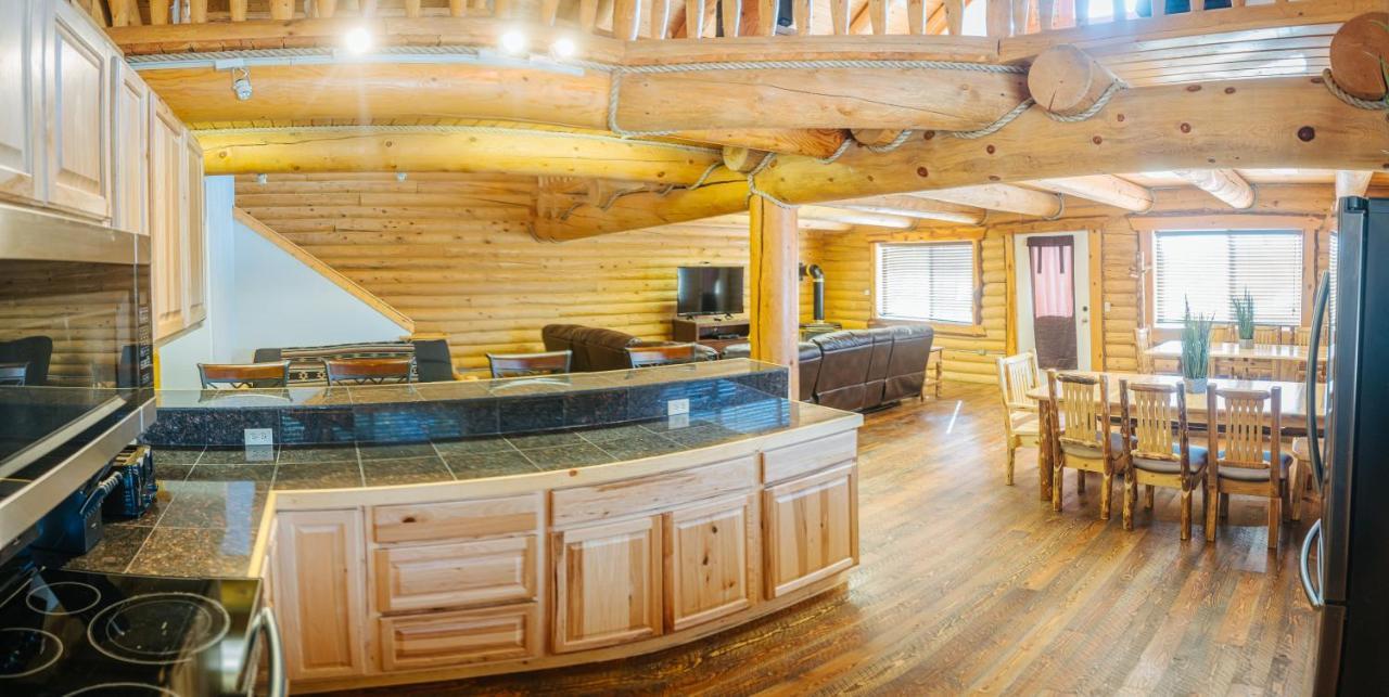 River Lodge Island Park Bagian luar foto