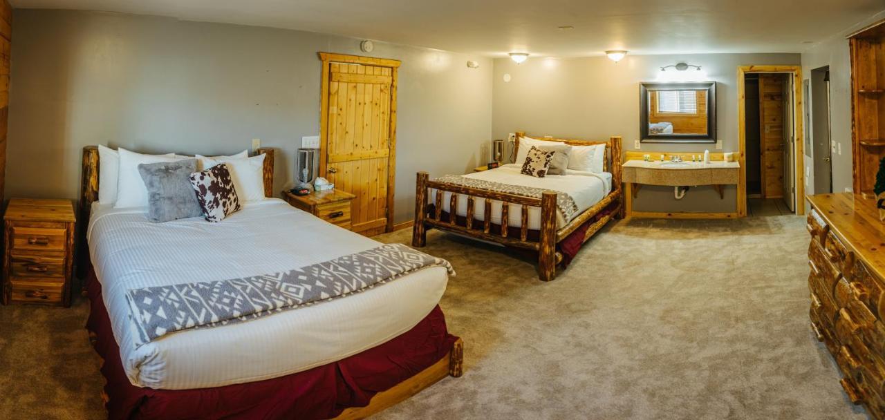 River Lodge Island Park Bagian luar foto