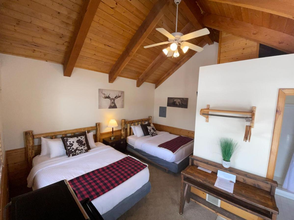 River Lodge Island Park Bagian luar foto