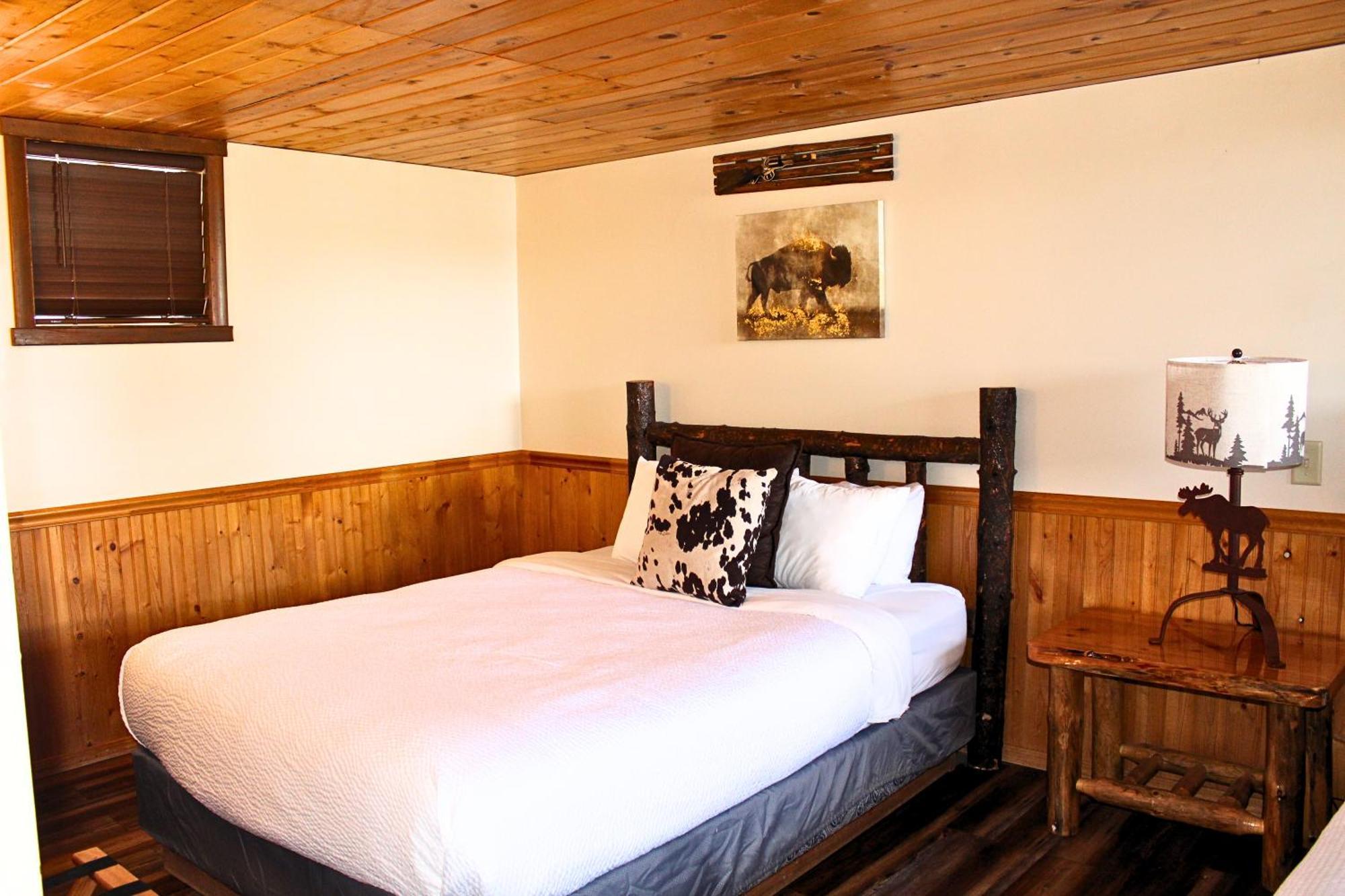 River Lodge Island Park Bagian luar foto