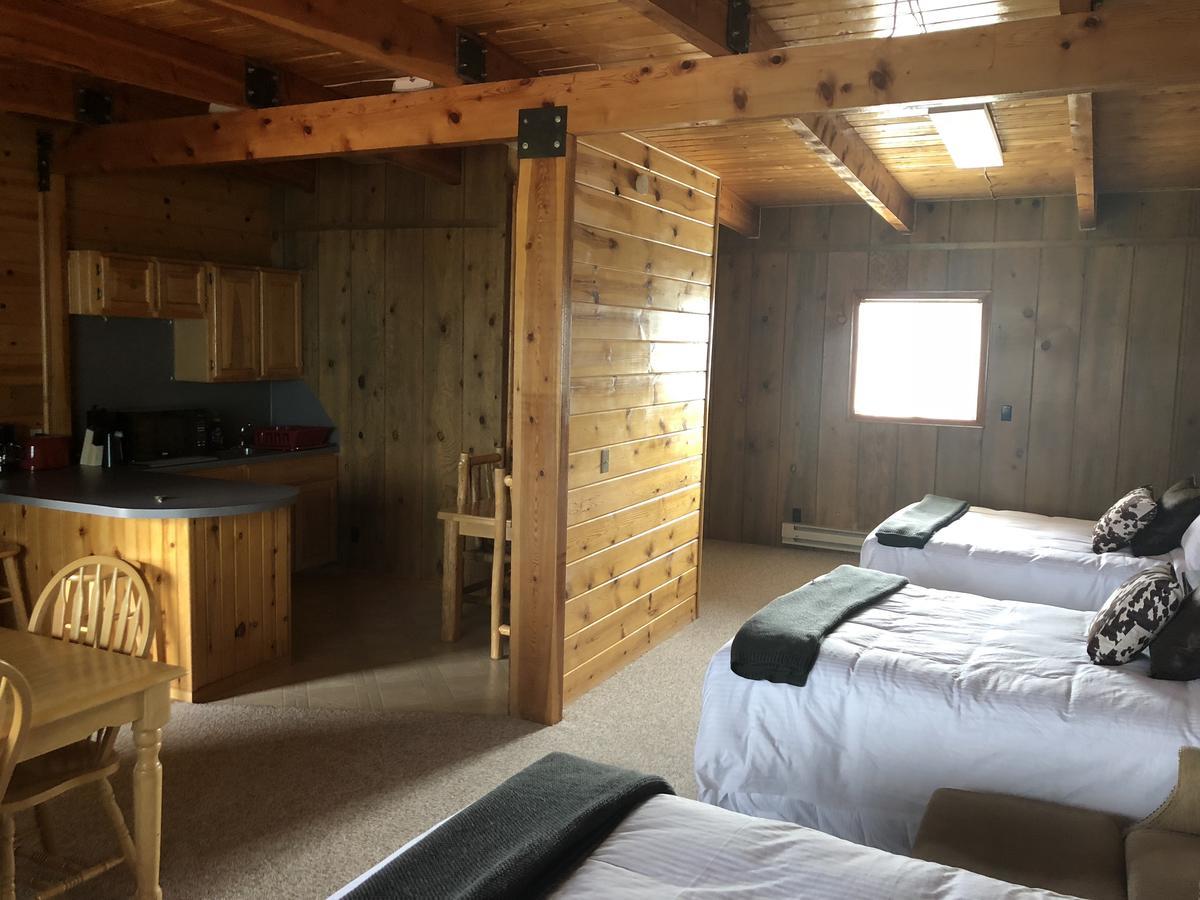 River Lodge Island Park Bagian luar foto