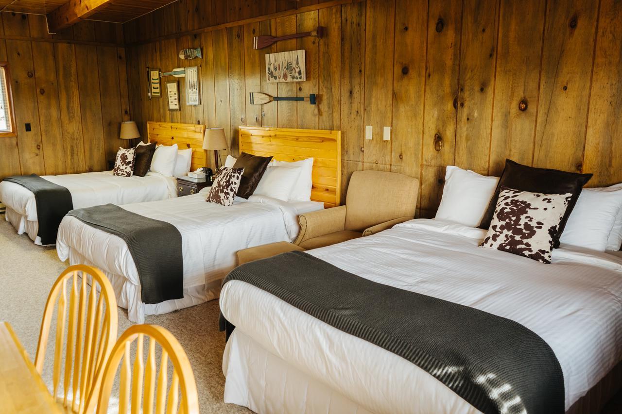 River Lodge Island Park Bagian luar foto